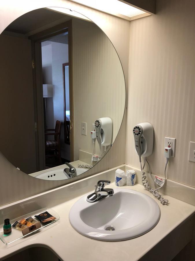 St. Albert Inn & Suites Saint Albert Eksteriør bilde